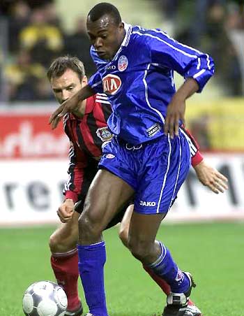 尤为突出 尤为突出